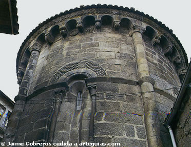 Magn&iacute;fico &aacute;bside de la iglesia de San Xoan de Ribadavia, Orense