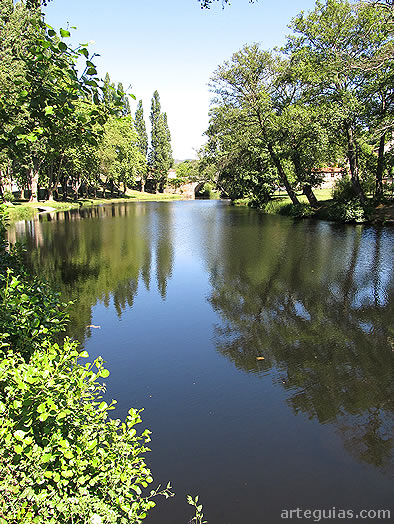 Río Arnoia a su paso por Allariz