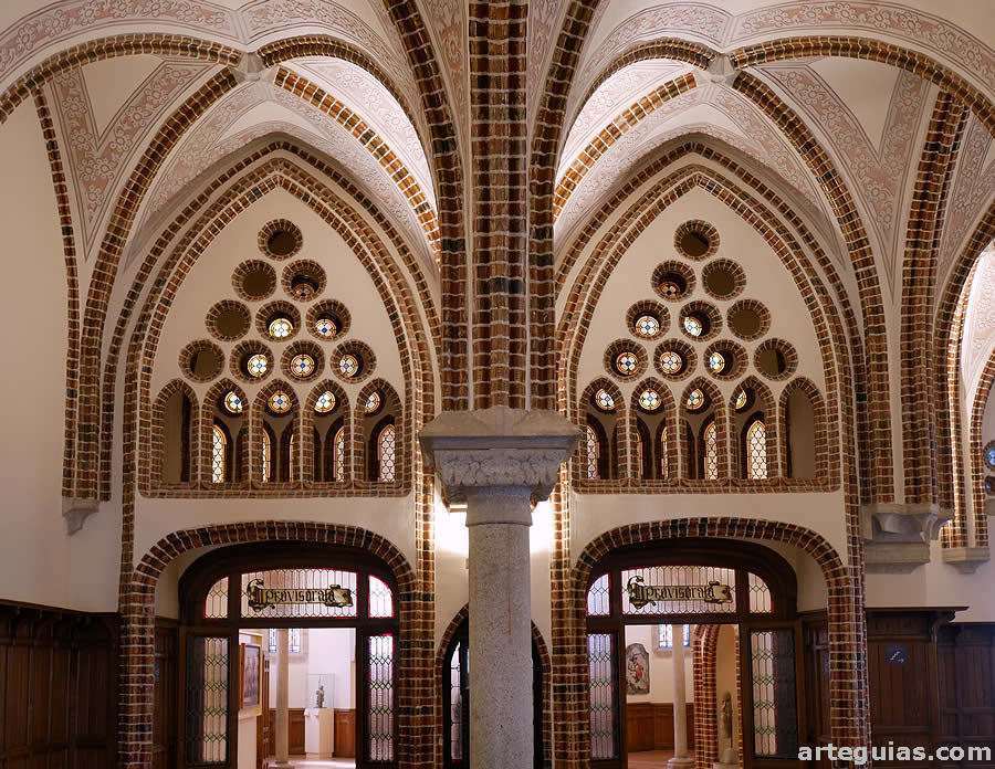 El estilo del Palacio Episcopal de Astorga es neog&oacute;tico y neomud&eacute;jar