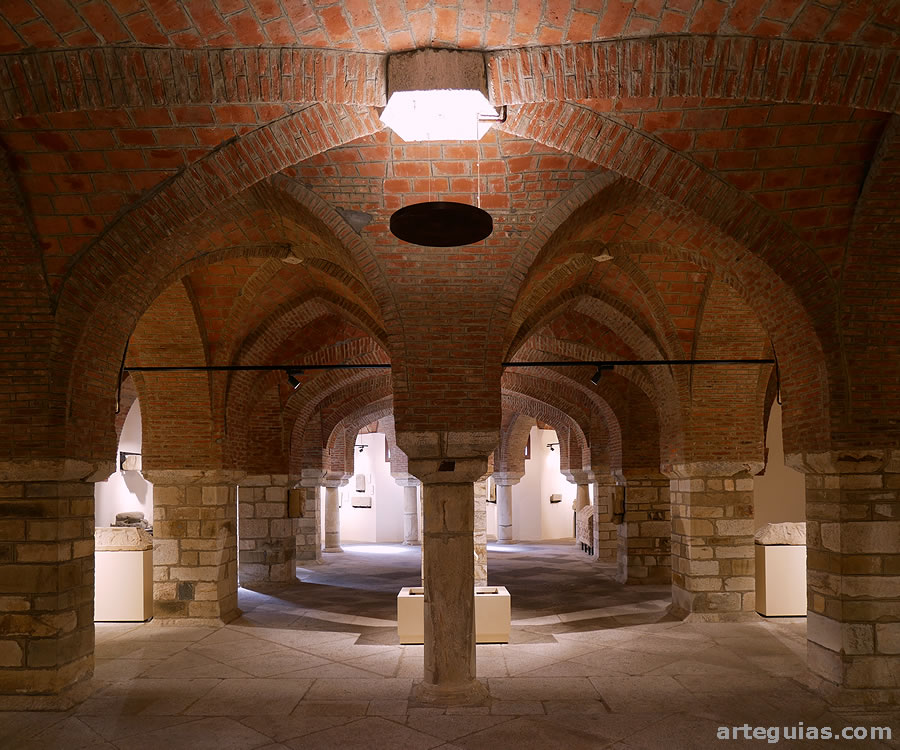 Palacio Episcopal de Astorga: s&oacute;tano