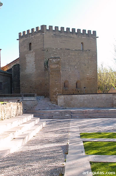 Palacio de los Reyes de Aragón: Torre de la Zuda