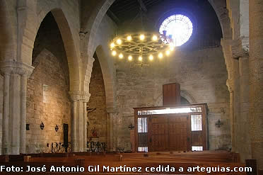 Interior de la iglesia de Santa Mar&iacute;a de Baiona, Pontevedra