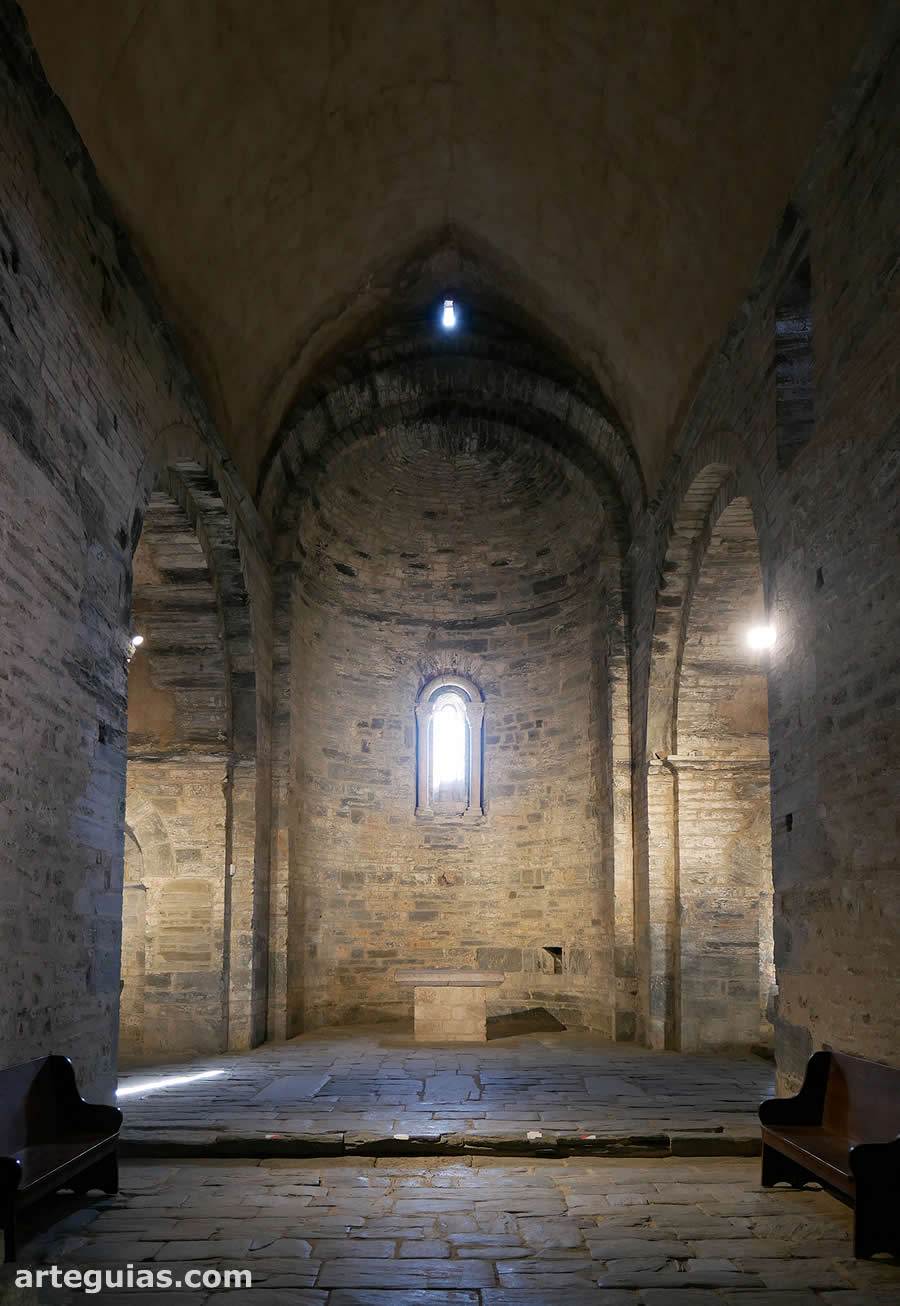 Nave y ábside central