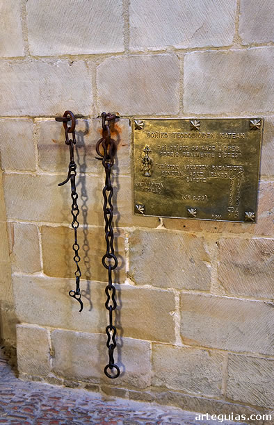 Cadenas de Teodosio de Go&ntilde;i