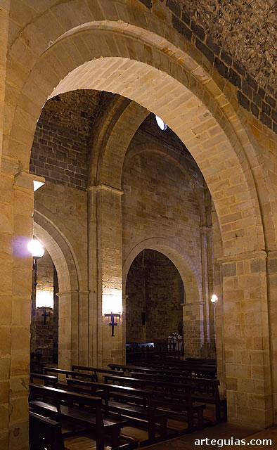 San Miguel de Aralar: las tres naves del templo románico