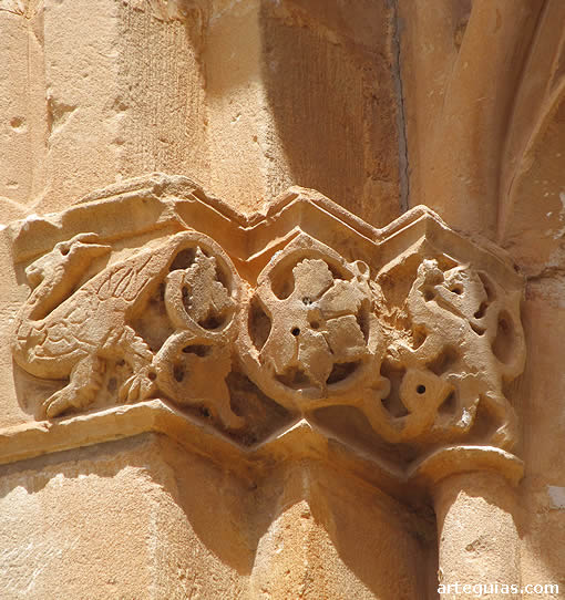 Drag&oacute;n y le&oacute;n