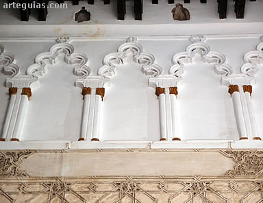 Arcos polilobulados