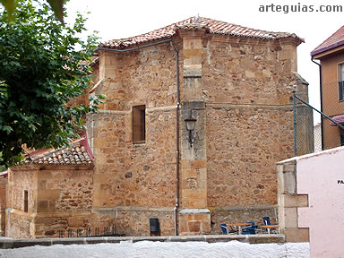 Cabecera de la iglesia parroquial de Garray