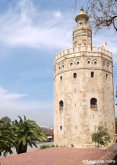 Torre del Oro junto al r&iacute;o Guadalquivir