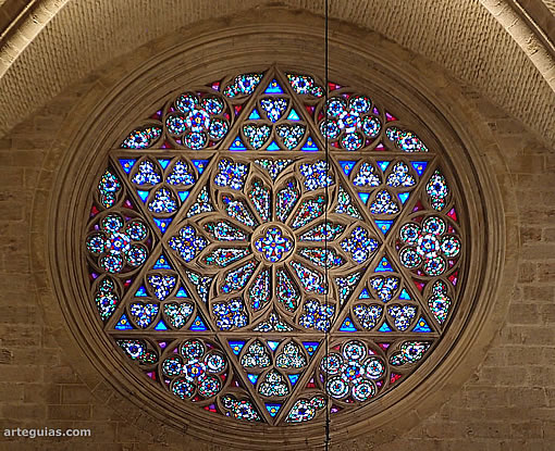 Rosetón gótico en la Catedral de Valencia