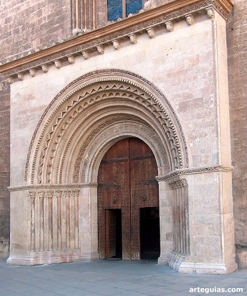 La Puerta del Palau de la Catedral de Valencia