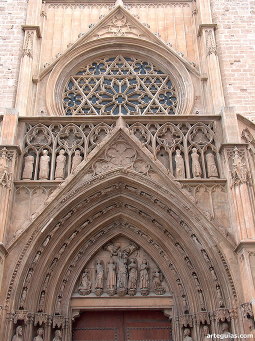 Puerta de los Apóstoles de la Catedral de Valencia