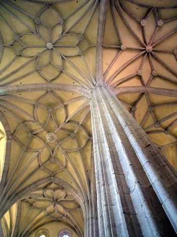 Abovedamiento tardog&oacute;tico de la colegiata de Medina del Campo