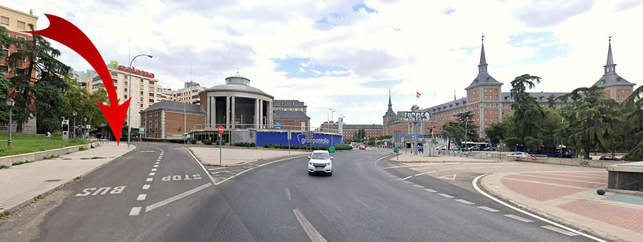 Avenida de la Memoria 34 (Moncloa) frente al Centro Cultural Moncloa