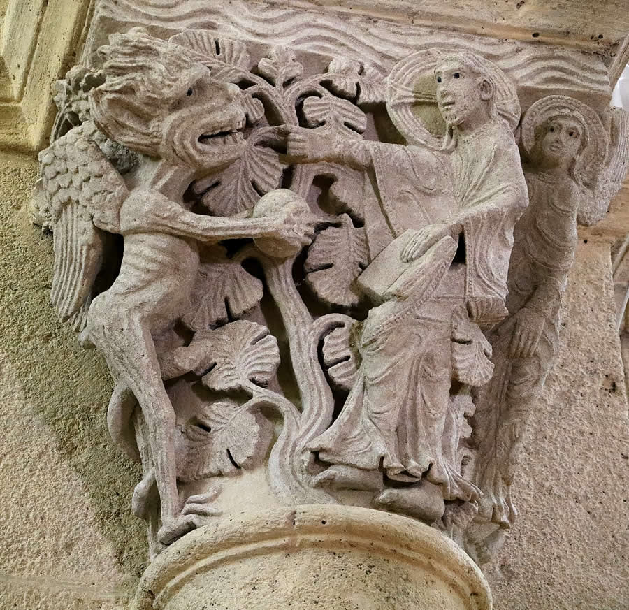 Tentaciones de Cristo en la Basilique Saint-Andoche de Saulieu