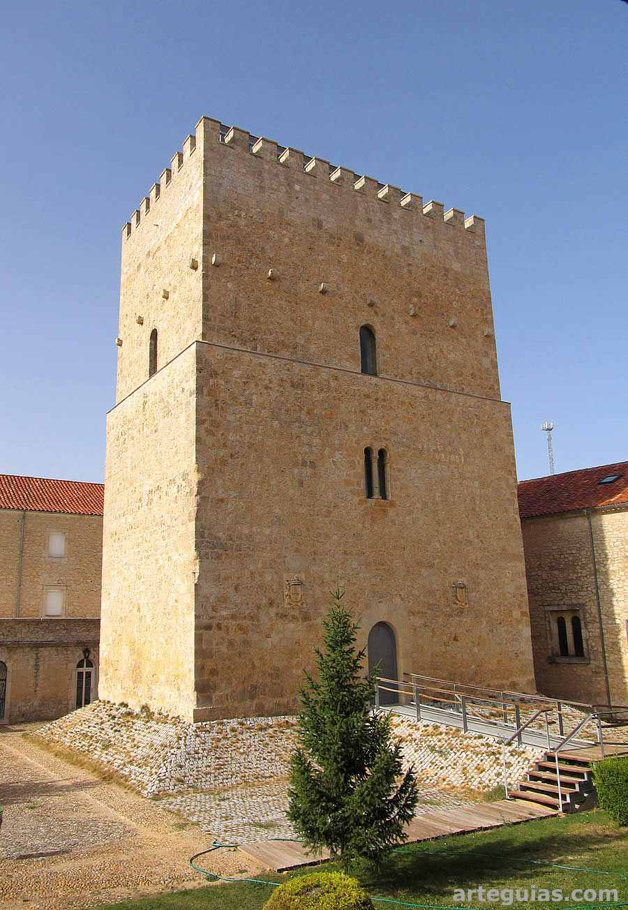 Torre&oacute;n prerrom&aacute;nico de los Guzmanes