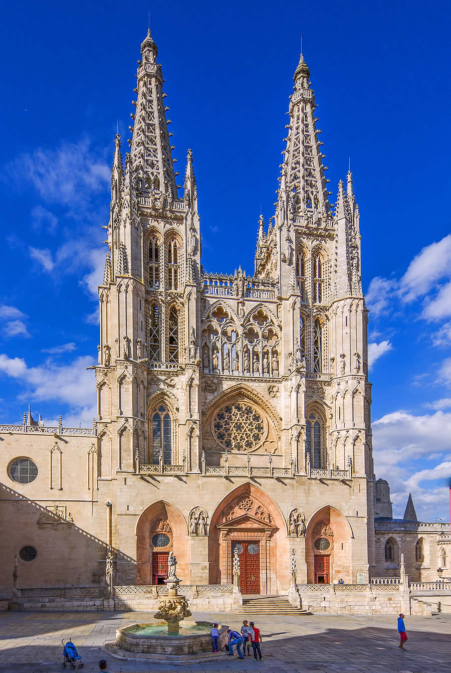 Aspecto occidental de la Catedral de Burgos