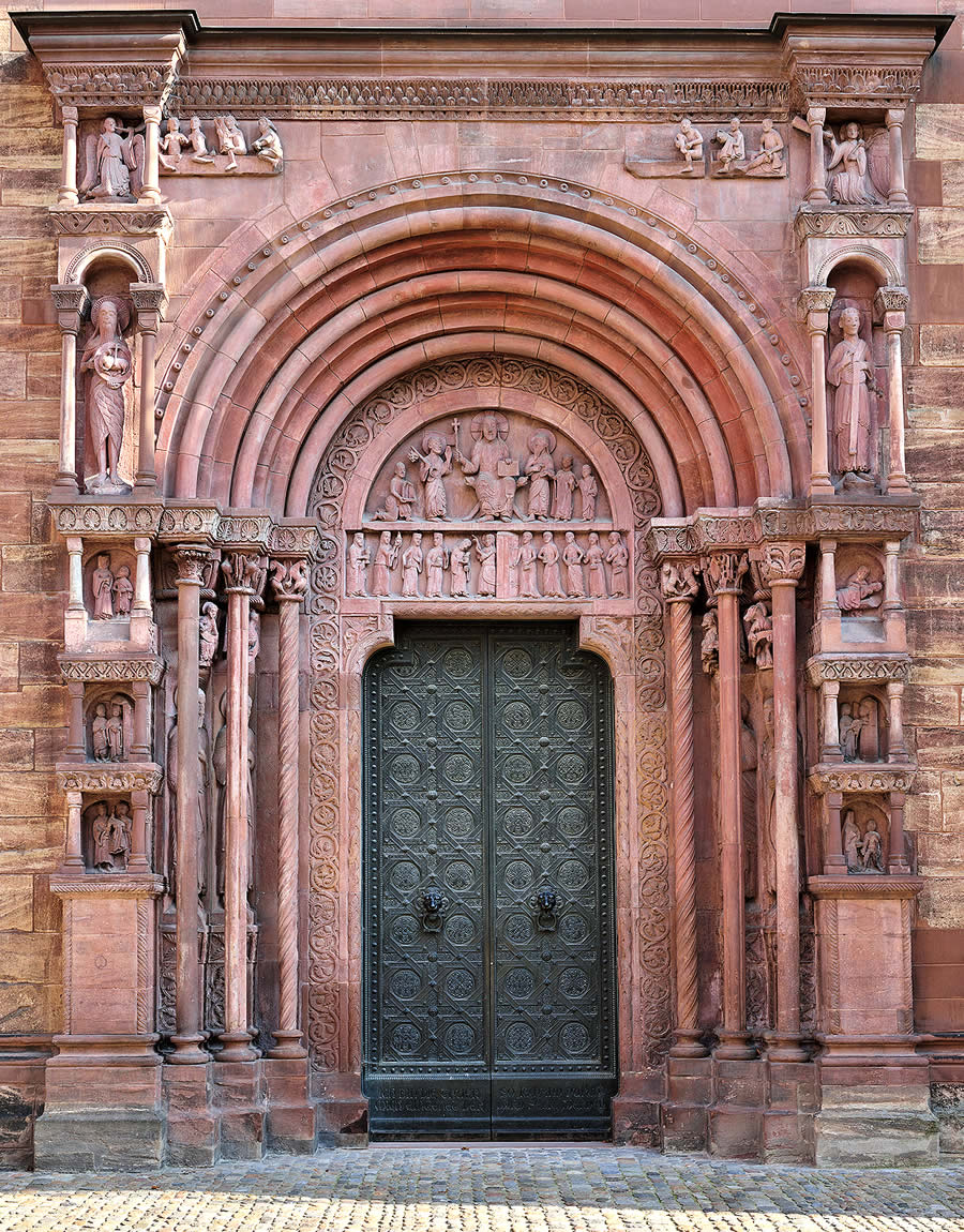 Puerta rom&aacute;nica de la CAtedral de Basilea